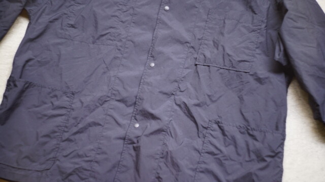無印良品 ( MUJI Labo )の撥水リバーシブルシャツジャケットが名品の予感