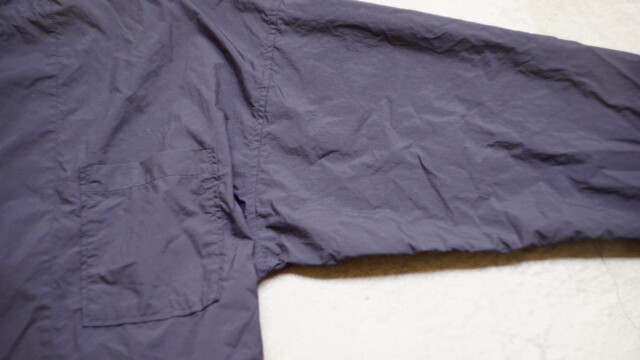 無印良品 ( MUJI Labo )の撥水リバーシブルシャツジャケットが名品の予感