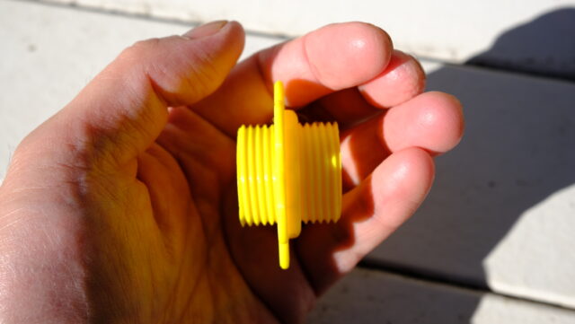 Carton Studio「cappy」はペットボトルキャップをULピルケースに変える、魔法のリング?