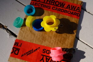 Carton Studio「cappy」はペットボトルキャップをULピルケースに変える、魔法のリング?